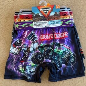 MONSTER JAM Pack of 4 Boys athletic boxer briefs NWT Size 6